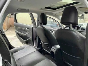 La Dongfeng <span class=keywords><strong>Peugeot</strong></span> 308 5 places est fabriquée en Chine avec une voiture à essence à transmission <span class=keywords><strong>automatique</strong></span> - Product Image 5