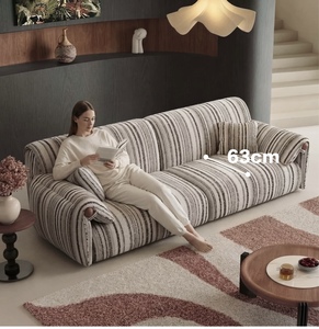 Canapé contemporain en tissu rayé, avec accoudoirs roulés, dossier rembourré et pieds en bois, pour salon - Product Image 4