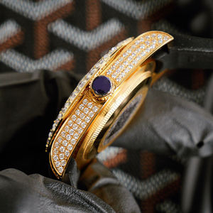 Reloj de Buceo de Lujo Icónico de Acero Inoxidable con Bisel y Esfera con Incrustaciones de Circonia Cúbica, Movimiento Mecánico, Resistencia al Agua de 20 BAR - Product Image 5