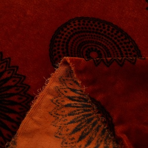 <span class=keywords><strong>Comprar</strong></span> barato precio <span class=keywords><strong>por</strong></span> metro rojo dubai <span class=keywords><strong>tela</strong></span> de terciopelo para el sofá de china - Product Image 1