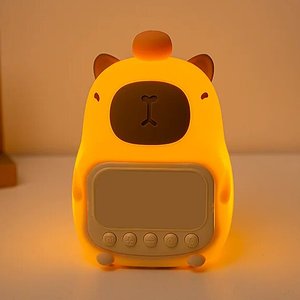 Réveil-lampe à thème Capybara avec système d'arrêt automatique et fonction snooze pour un usage quotidien par les enfants - Product Image 3