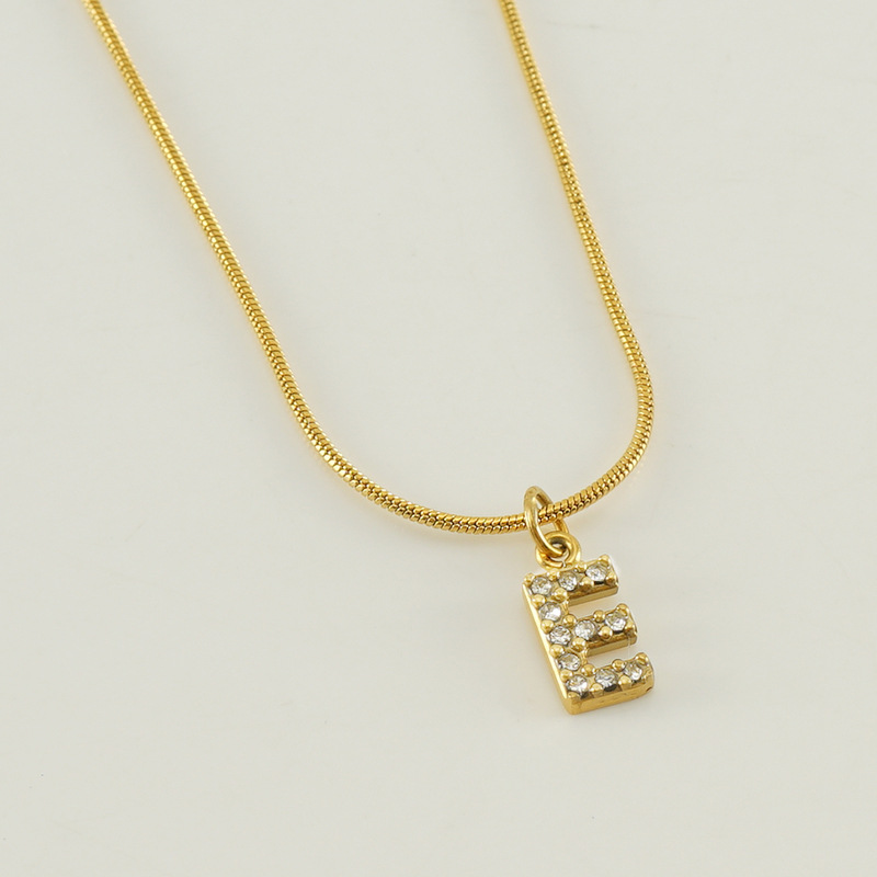 The letter E (including the chain)