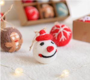 Venta al por mayor estilo moderno aguja fieltro decoración Festival colgante adornos navideños - Product Image 5