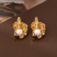 Boucles d'oreilles perle à volants mariage irrégulier plaqué or 18 carats accessoire à la mode