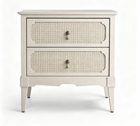 Lit en bois massif de style vintage américain, sculpté, au design simple, personnalisable