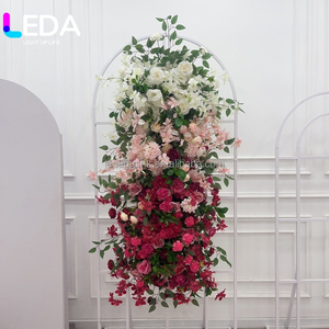 โรงงาน LEDA รับผลิตพรมดอกไม้ประดิษฐ์หลากสีสำหรับงานแต่งงาน พรมดอกไม้ประดับทางเดินแบบโมเดิร์น ทำจากผ้าไหมสำหรับฤดูใบไม้ผลิ - Product Image 1