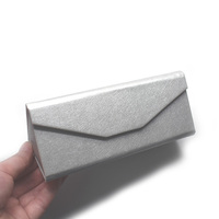 Maofar étuis à lunettes faits à la main logo personnalisé emballage triangle argenté étui magnétique pliable rigide pour lunettes de soleil