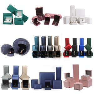 Custom Green PU Leather Jewelry Box for Ring Necklace <b>Earrings</b> Storage <b>Case</b> - Product Image 2