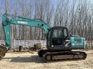 รถขุดตีนตะขาบ Kobelco SK140 SK200 มือสอง เครื่องยนต์คัมมินส์ ระบบไฮดรอลิกคาวาซากิ 12 ตัน สำหรับงานก่อสร้าง - Product Image 2