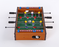 Werkseitig angepasste heiße Qualität Mini Fußball Tischs piel Desktop-Spiel Tischplatte Tischfußball mit Farbbox