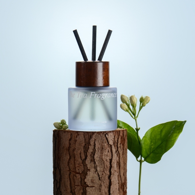 In-car Fragrance Diffuser 100ml Natural Liquid Aromatherapy Home Scent Dry Tea Diffuser