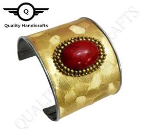 Fabriqué à la main En Métal Manchette Bracelet - Product Image 4