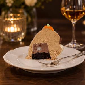 Boîte de desserts glacés en gros en forme de capybara, saveur <span class=keywords><strong>mousse</strong></span> <span class=keywords><strong>caramel</strong></span> chocolat, personnalisable OEM, pour boulangerie et fêtes - Product Image 4