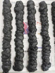 <span class=keywords><strong>Mousse</strong></span> PU noire polyvalente K99 <span class=keywords><strong>pour</strong></span> sceller <span class=keywords><strong>les</strong></span> fissures avec des performances anti-moisissures - Product Image 3