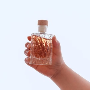 Marque Stocké Petit Exquis Délicat 120 140ml Vodka Whisky Bouteille En Verre Cocktail Liqueur Carafe <span class=keywords><strong>De</strong></span> Vin avec Bois Métal Liège - Product Image 1