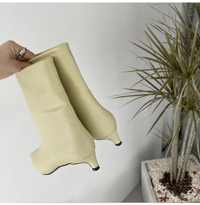 Nouveaux produits automne-hiver : Bottines à talon bas style simple, à bout pointu, couleur unie, modèle court 2024 - Product Image 2