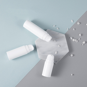 5ml 10ml 15ml PP製 白黒ピンク青 エアレス真空ボトル ベイオネットスプレーローションポンプキャップ付き 化粧品包装用 - Product Image 4