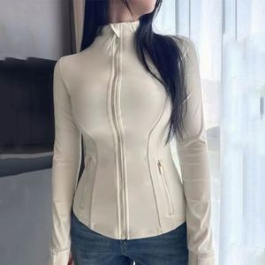 Veste de course décontractée coupe-vent pour femme avec fermeture éclair dorée, ajustée, style Lulu, taille M - Product Image 1