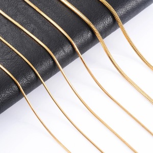 Collier polyvalent à motif chevrons, chaîne serpent en acier inoxydable, étanche, pour hommes et femmes, bijoux de mode de luxe léger - Product Image 2