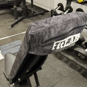 Toalla deportiva 100% microfibra, absorbente de sudor, con capucha, bolsillo con cremallera, logotipo bordado personalizado, imán, toalla deportiva para fitness. - Product Image 1