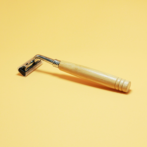 Custom Logo Biodegradable Twin <strong>Blades</strong> Disposable Shaver with Natural Bamboo Handle and Stainless Steel <strong>Blades</strong> - Product Image 2