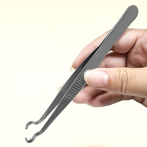 Pinzas cilíndricas multifuncionales con cabeza curvada de acero inoxidable y mango antideslizante; pinzas dentadas antideslizantes para crisoles. - Product Image 1