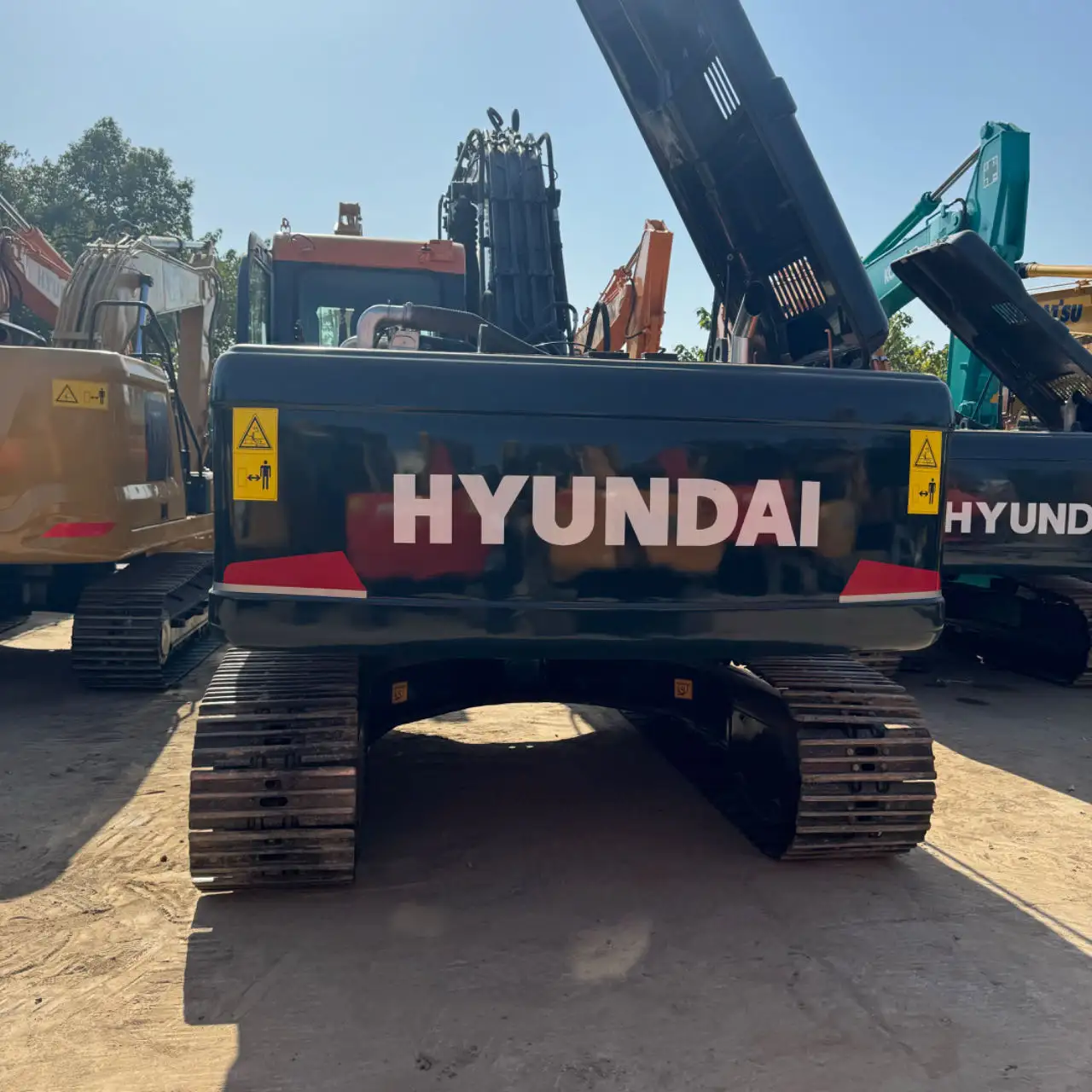Excelente rendimiento de la excavadora de segunda mano Hyundai 220LC, alta eficiencia, bajo precio de trabajo