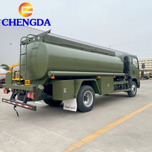 Camiones Cisterna de Combustible Móviles Howo 4x2 4x4 Mini Pequeños Ligeros de 5000L 8000 Litros 5cbm para Entrega de <span class=keywords><strong>Gasolina</strong></span> y Petróleo - Product Image 2