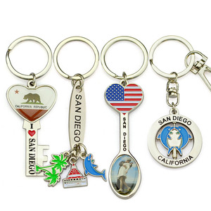 Venta al por mayor personalizado Santa Biblia religiosa cristiana llavero colgante Vintage dibujos animados Mini Cruz llavero hecho Aleación <span class=keywords><strong>de</strong></span> Zinc duradera - Product Image 3