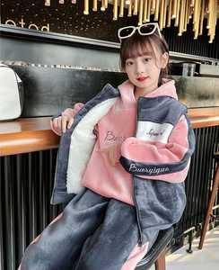 Conjuntos de Ropa Casual Abrigada de 3 Piezas para Niñas al por Mayor, Sudaderas, Pantalones y Chaleco de Forro Polar de Algodón Estilo Urbano para Temporadas de Primavera e Invierno - Product Image 3