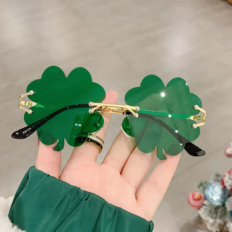 St.Patrick's Day Irish Clover lunettes de soleil verres verts lunettes de soleil trèfle à quatre feuilles lunettes de soleil sans monture pour la fête