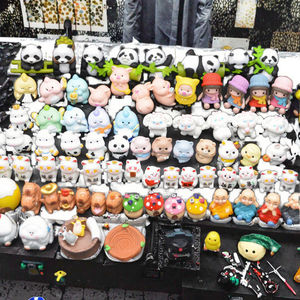 Miniatura de plástico duro Mini personas figura juguete pequeño coleccionable para <span class=keywords><strong>amor</strong></span> <span class=keywords><strong>amistad</strong></span> tema para ocasiones navideñas China - Product Image 3