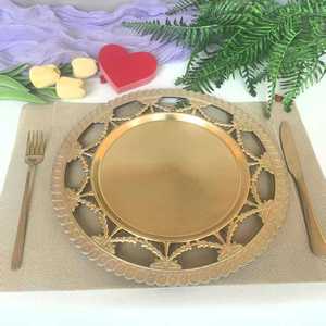 <span class=keywords><strong>Assiettes</strong></span> de présentation rondes de luxe vintage dorées fantaisie de 13 pouces en plastique pour la décoration de table de mariage, de fête, d'événement ou de restaurant - Product Image 6