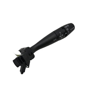 Commutateur de phare et de clignotant 96477533XT pour <span class=keywords><strong>PEUGEOT</strong></span> 206 <span class=keywords><strong>207</strong></span> 307 406 407 807 6239Z5 6242H0 624284 96605676XT 624230 624263 Yomi - Product Image 1