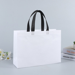 Borsa per Indumenti <span class=keywords><strong>in</strong></span> <span class=keywords><strong>Tessuto</strong></span> Non <span class=keywords><strong>Tessuto</strong></span> Personalizzata con Logo, Riutilizzabile, Funzione di <span class=keywords><strong>Stampa</strong></span> Logo, Vendita all'Ingrosso - Product Image 4