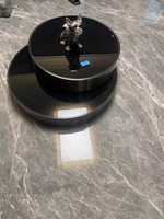 Mobilier d'art moderne en acier inoxydable brillant, table basse rotative en verre noire et dorée à dessus relevable pour usage domestique