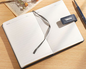 Regalos Corporativos Personalizables para Empresas, Cuaderno A5 con Bolígrafo, Taza Térmica y Linterna - Product Image 5