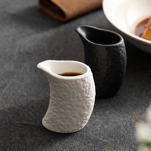 Petit pichet à lait en céramique avec poignée et bec verseur pour café concentré, cuisine occidentale, type cylindre décoratif pour lait et sucre - Product Image 1