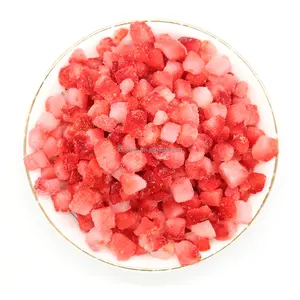 Dés de fraises congelés | Fournisseur de fraises IQF en vrac pour l'industrie alimentaire - Product Image 1