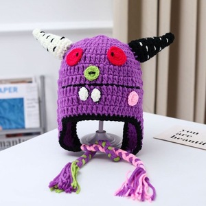 Berretto da donna di Halloween fatto a mano da donna cappello divertente Crochet secchio corno sfera per occhi piccolo mostro decorativo lavorato a maglia - Product Image 2