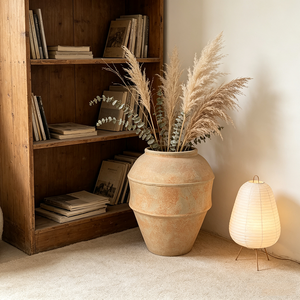Urne en poterie Wabi Sabi aux tons terreux, à compartiments, avec rainures de séparation pressées à la main, accessoire de décoration minimaliste pour showroom de designer - Product Image 4