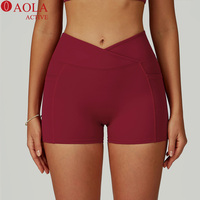 Shorts de yoga pour femmes, nouveau design 2025, avec poche extérieure, shorts de course à pied et de cyclisme, tissu confortable et respirant