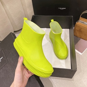 Botas de <span class=keywords><strong>lluvia</strong></span> de jardín de moda impermeables de PVC <span class=keywords><strong>para</strong></span> mujeres adultas niñas zapatos de <span class=keywords><strong>lluvia</strong></span> de viaje diario - Product Image 2