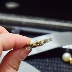 Made <b>Three</b> Jewels SZ2011 Quartz Watch Movement at 3 <b>Hour</b> Position Crown <b>Three</b> Pointers Hands with Adjusting Stem - Product Image 6