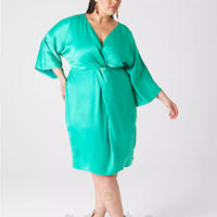 Vente en gros Offre Spéciale personnalisé Robe midi grande taille à manches Dolman torsadées à l'avant pour femmes de haute qualité de couleur