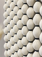 Décoration murale minimaliste moderne en macramé, faite à la main, avec pompons en coton, pour salon