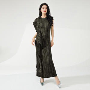Miyake Maxi ชุดเดรสจับจีบเอวธรรมชาติของผู้หญิงชุดเดรสมีระบายสำหรับใส่ตอนเย็นหรูหราป้องกันรอยยับแขนสั้น - Product Image 1