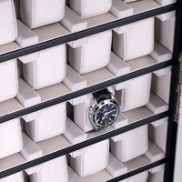 Présentoir de Montres Moderne et Élégant Haut de Gamme avec Verre Trempé, Éclairage LED et Construction Durable en MDF pour Utilisation Personnalisable en Magasin ou Centre Commercial
