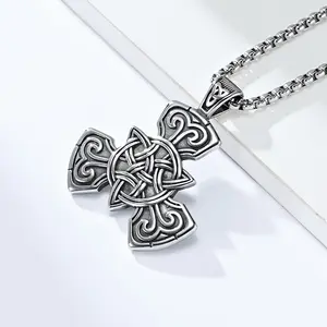 Hochwertige Vintage Nordic Edelstahl Anhänger Halskette Celtic Triangle Eternal Knot Halskette Anhänger für Männer und Frauen