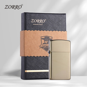 <span class=keywords><strong>Briquet</strong></span> au kérosène <span class=keywords><strong>ZORRO</strong></span>/<span class=keywords><strong>ZORRO</strong></span> Z909S, design simple et luxueux, épaissi, coupe-vent, plaque en laiton étroite, cadeau d'affaires DIY - Product Image 4